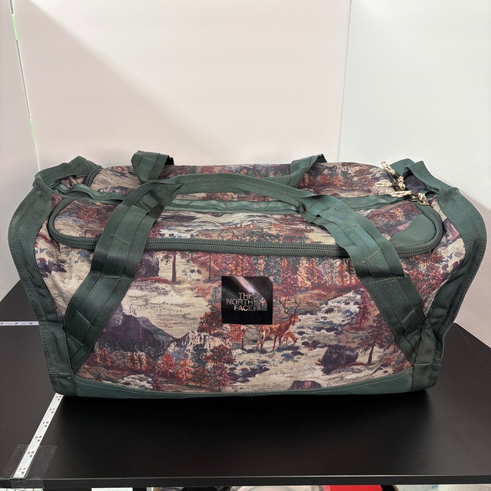 The North Face Snacklebox Duffel Bag 52 L Green Homestead Yosemite Tapestry